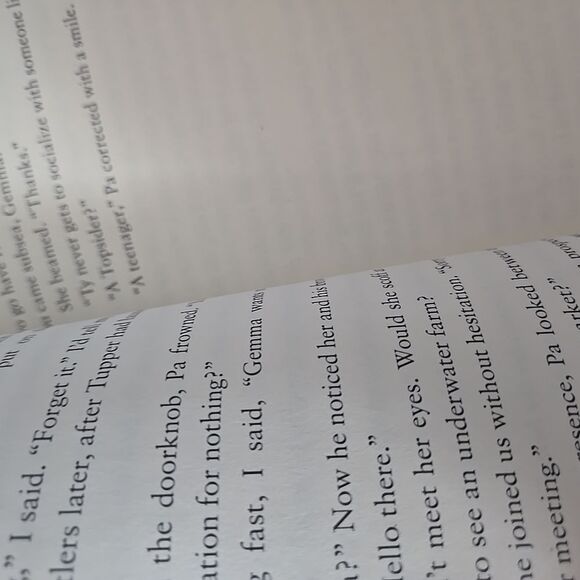 Dark Life by Kat Falls Book Unisex Hobby Read Great To Bundle Book - Picture 3 of 10